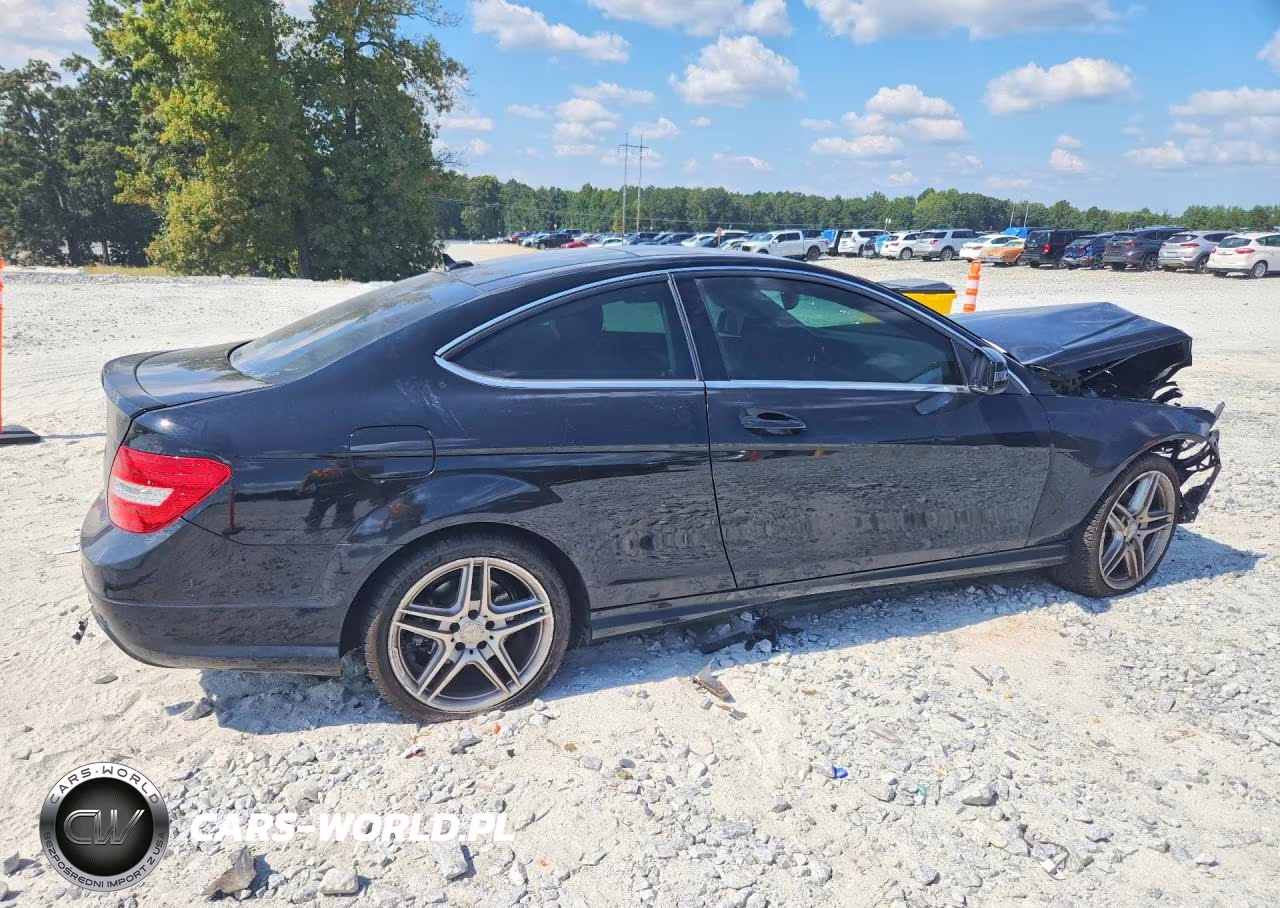 2015 Mercedes-Benz C 250 VIN:WDDGJ4HB5FG385411 - 3