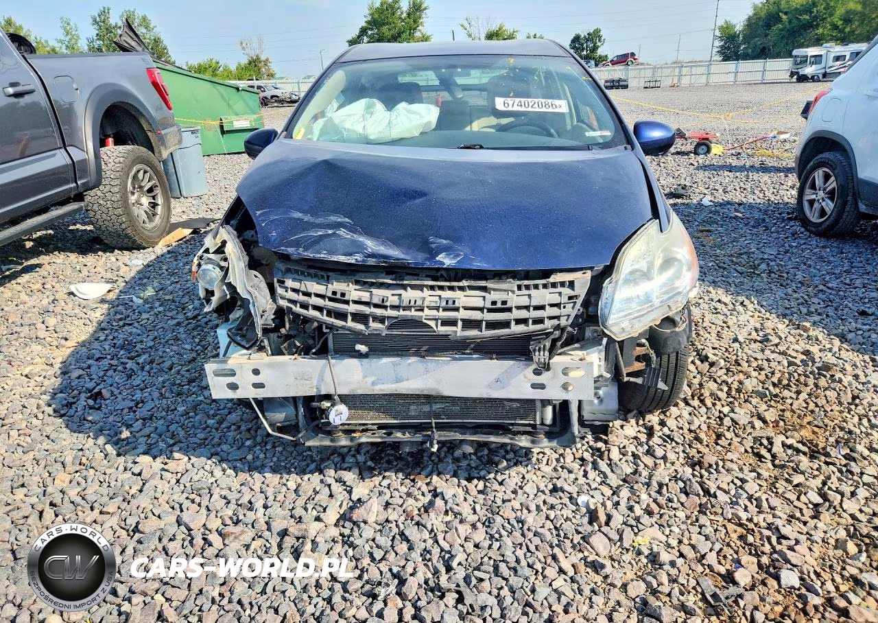 2015 Toyota Prius Two VIN:JTDKN3DU1F0400859 - 5