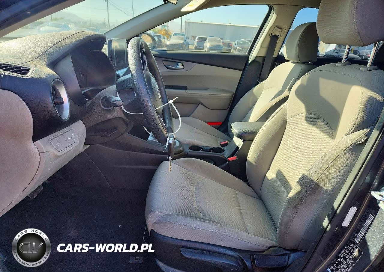 2021 Kia Forte Lxs VIN:3KPF24AD1ME316744 - 7