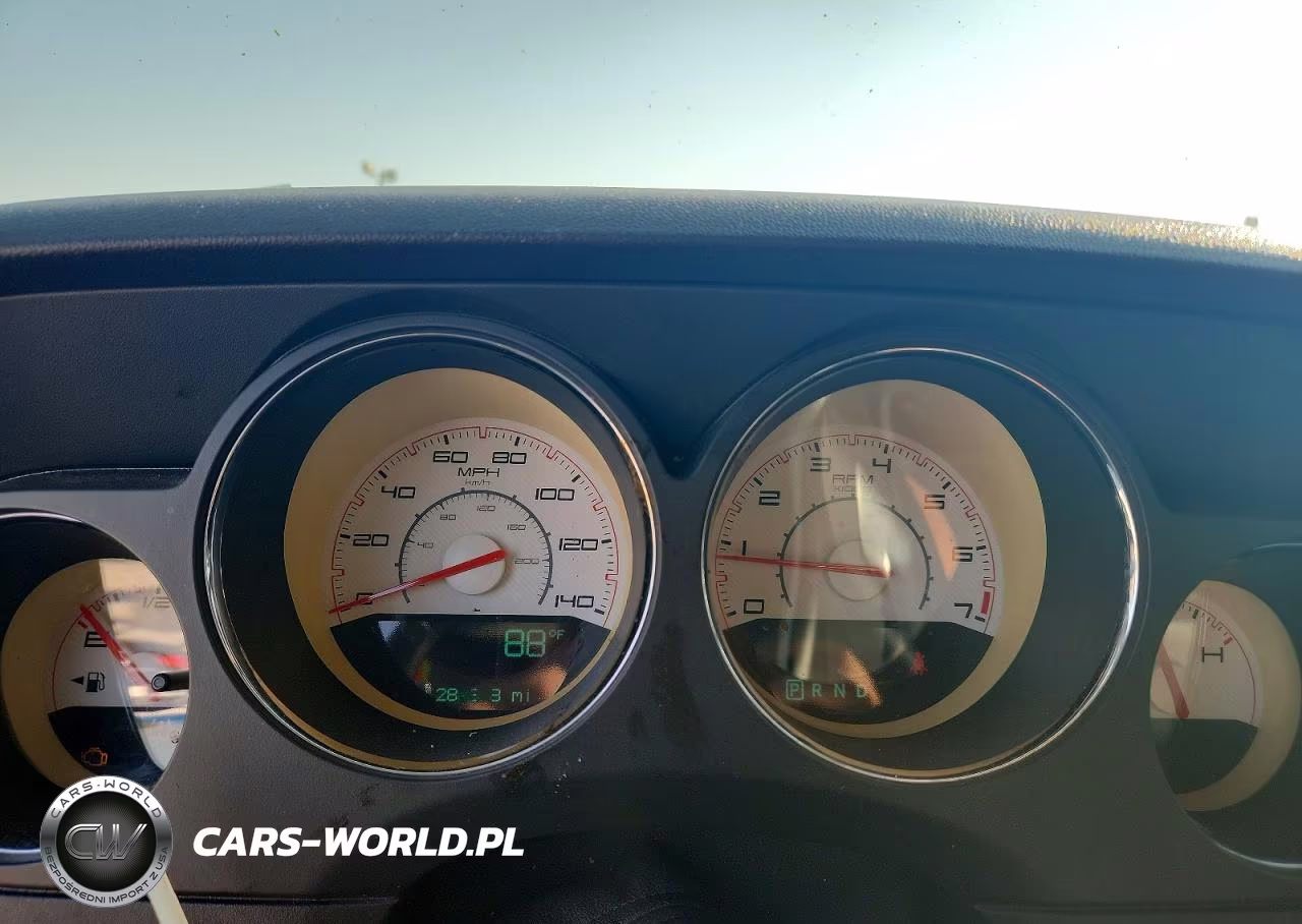 2014 Dodge Challenger Sxt VIN:2C3CDYAGXEH142584 - 9