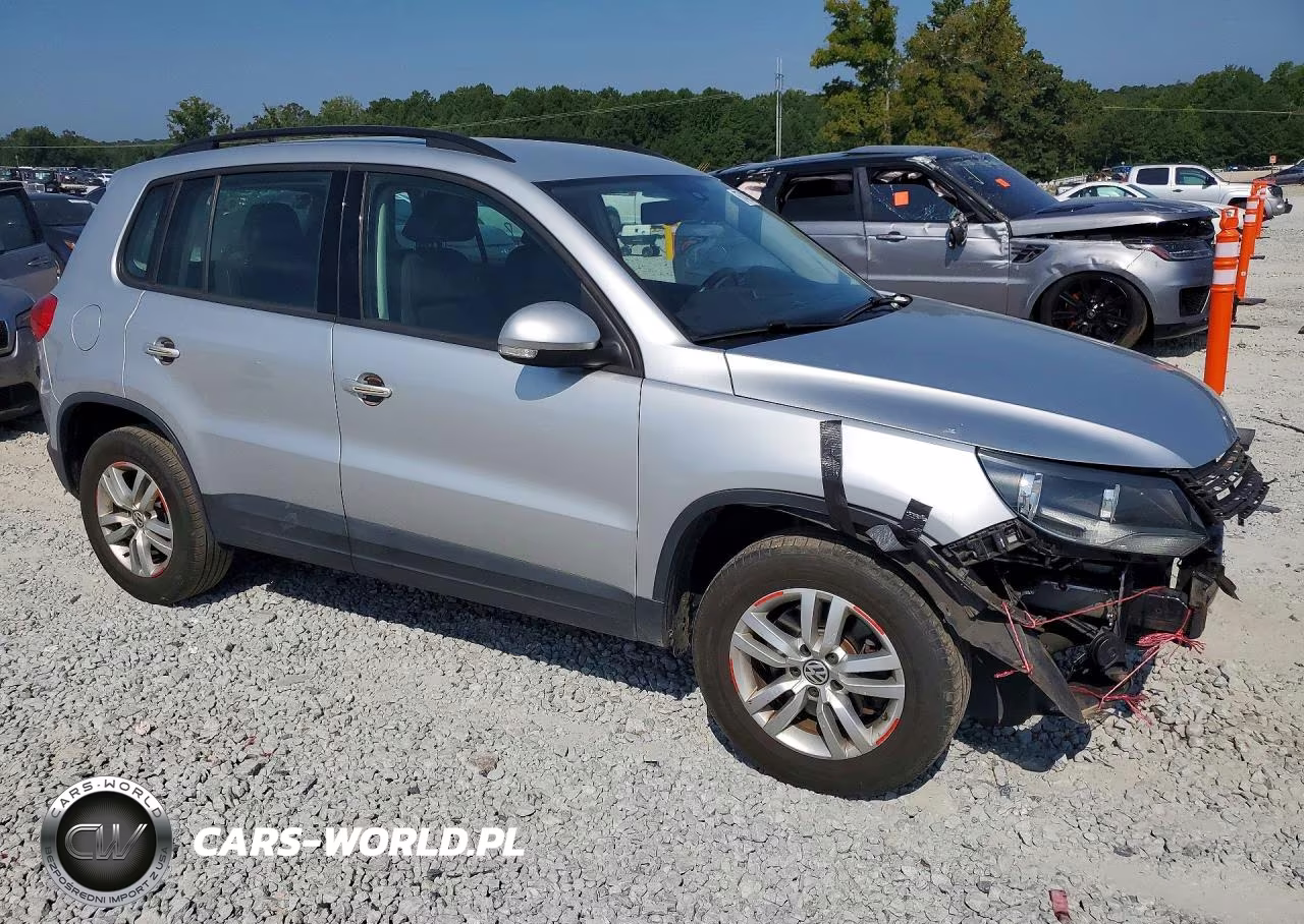 2016 Volkswagen Tiguan S VIN:WVGBV7AX6GW579304 - 4