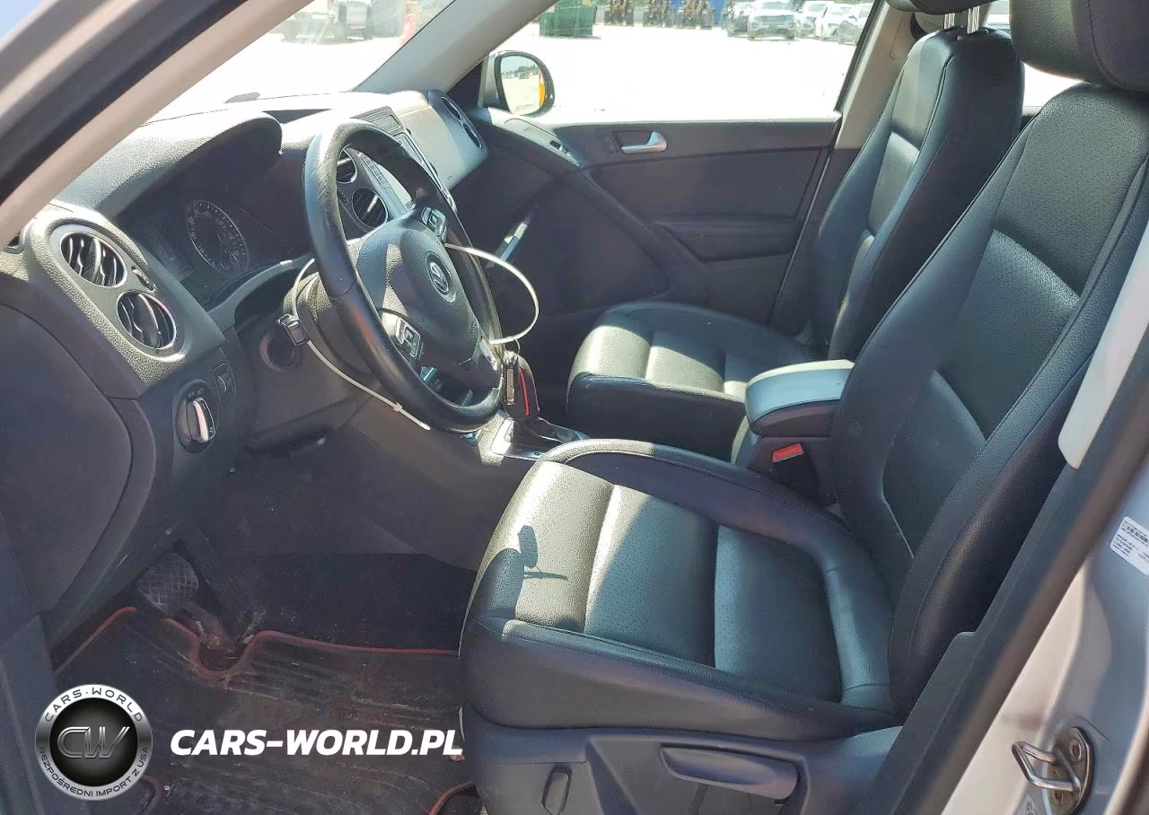 2016 Volkswagen Tiguan S VIN:WVGBV7AX6GW579304 - 7