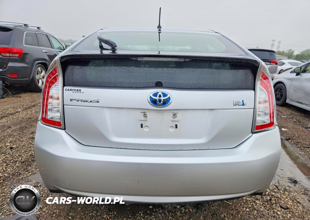 2013 Toyota Prius Two VIN:JTDKN3DU6D5686563 - 6