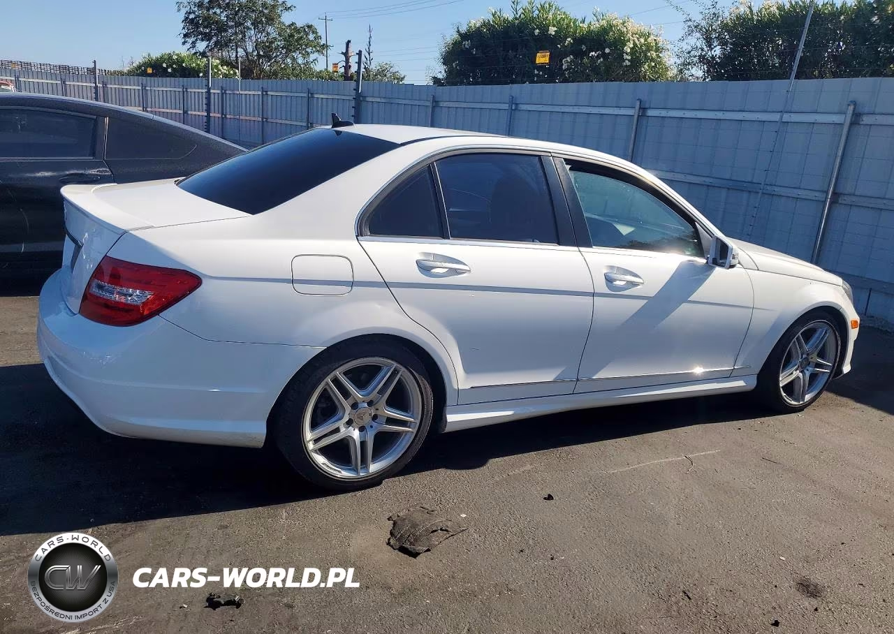 2014 Mercedes-Benz C 250 VIN:WDDGF4HB1EG239426 - 3