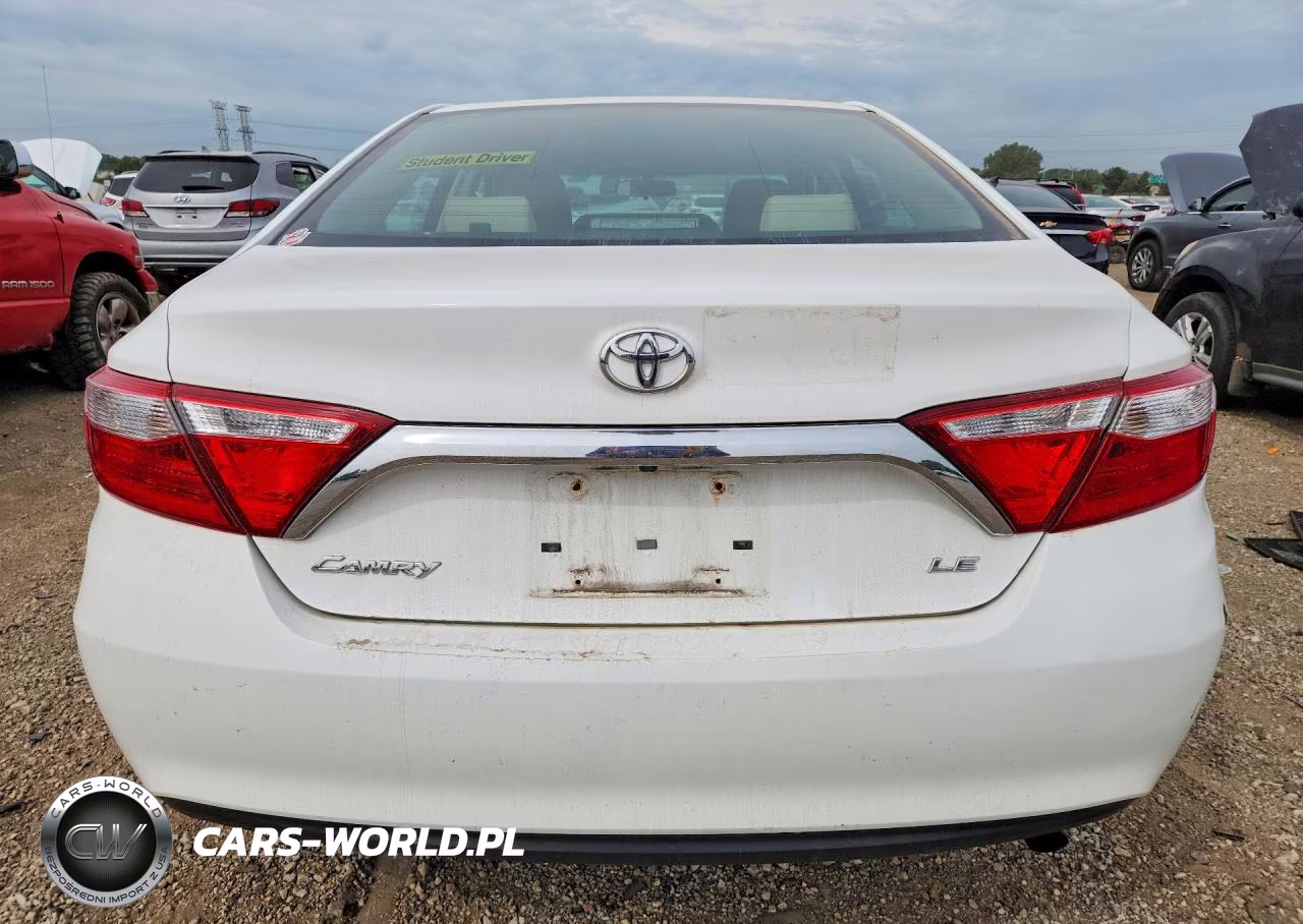 2015 Toyota Camry Le VIN:4T4BF1FK4FR457144 - 6