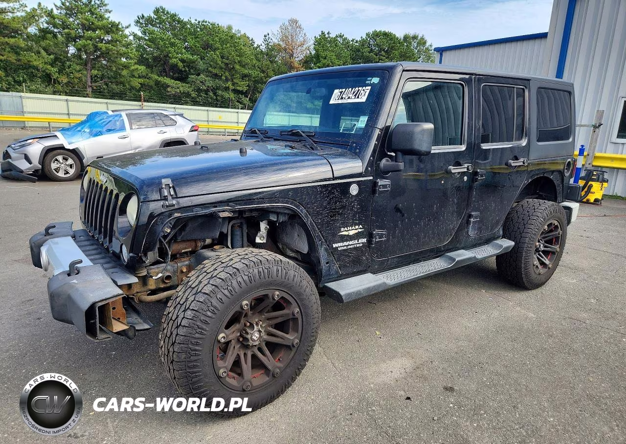 2014 Jeep Wrangler Unlimited Sahara VIN:1C4BJWEG6EL126271 - 1