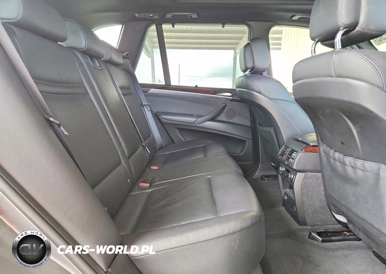 2012 BMW X5 xDrive35I VIN:5UXZV4C53CL761100 - 11