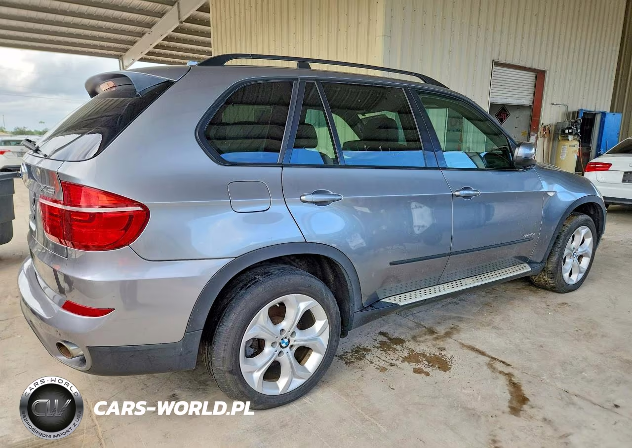 2012 BMW X5 xDrive35I VIN:5UXZV4C53CL761100 - 3