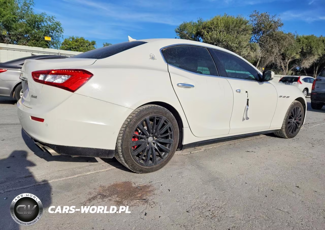 2014 Maserati Ghibli S VIN:ZAM57RTAXE1106530 - 3