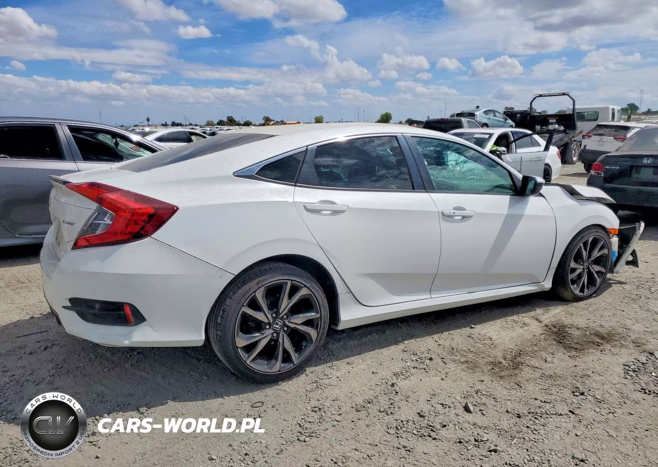 2019 Honda Civic Sport VIN:2HGFC2F87KH530332 - 3