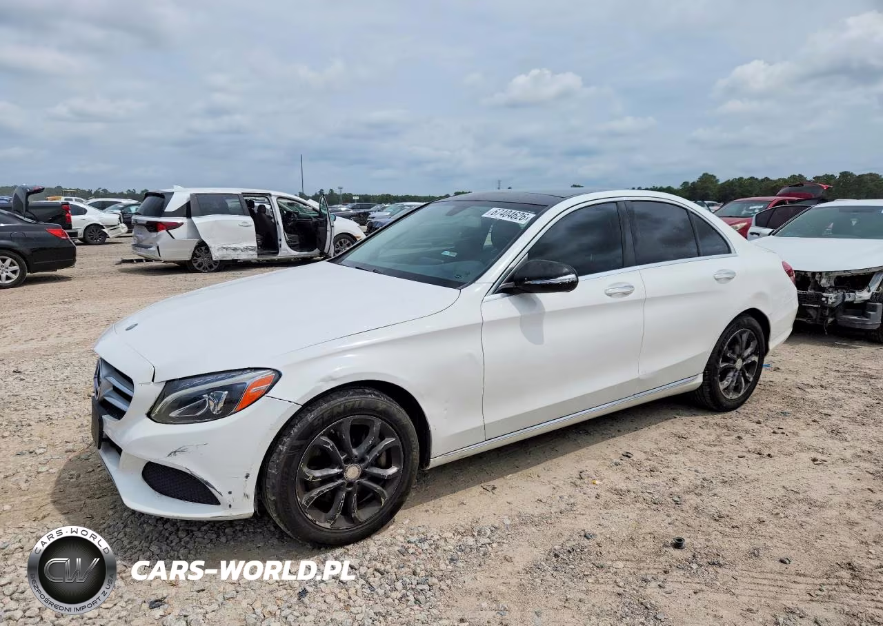 2015 Mercedes-Benz C 300 4Matic – zdjęcie 1 z 12