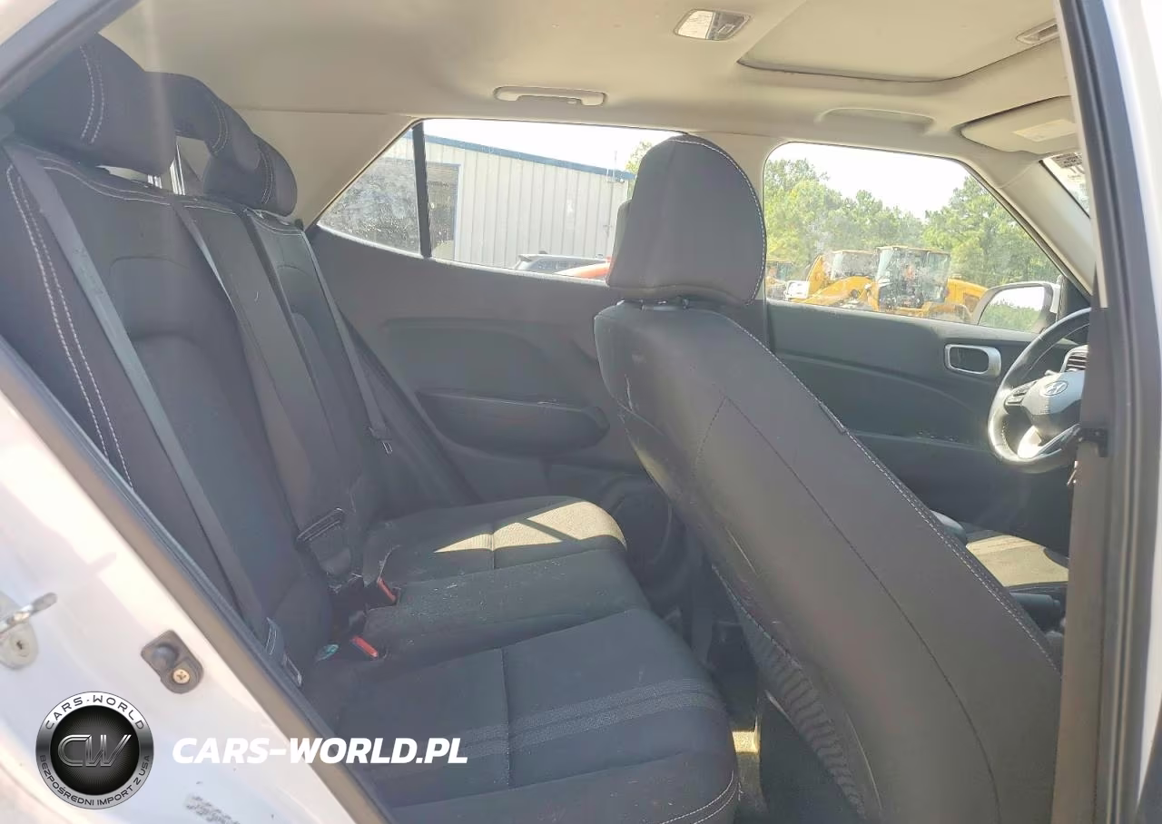 2020 Hyundai Venue Sel VIN:KMHRC8A39LU033044 - 10