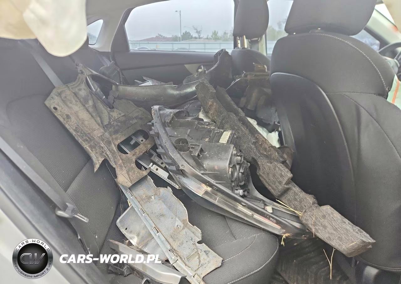 2019 Kia Forte Lxs VIN:3KPF24AD2KE024677 - 10
