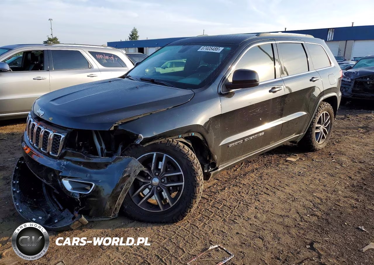 2018 Jeep Grand Cherokee Laredo VIN:1C4RJFAGXJC355969 - 1