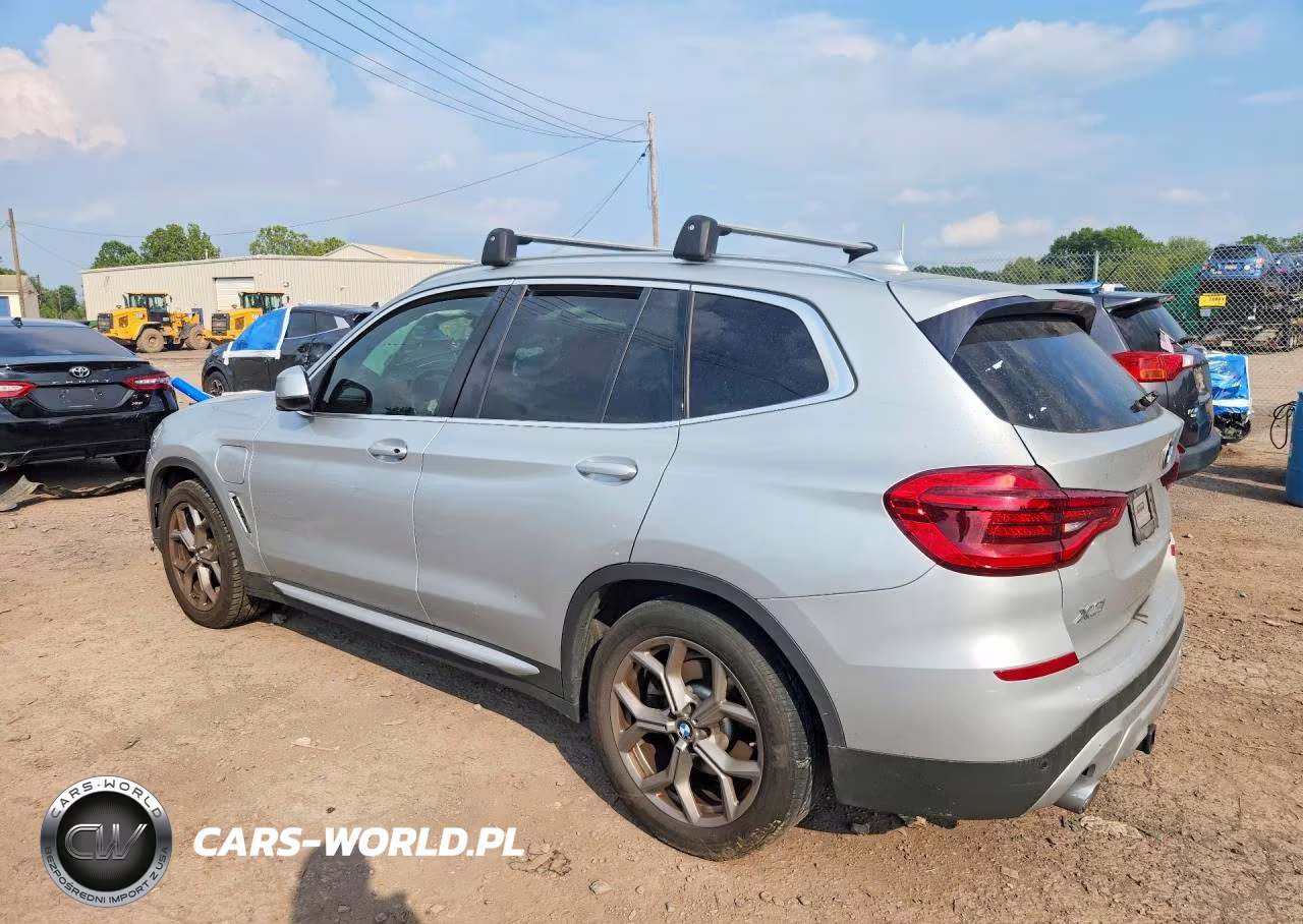 2021 BMW X3 xDrive30E VIN:5UXTS1C07M9F21311 - 2
