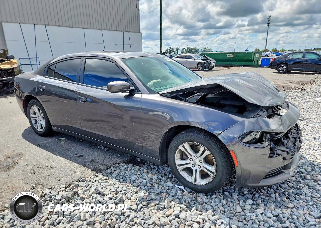 2019 Dodge Charger Sxt VIN:2C3CDXBG2KH711674 - 4