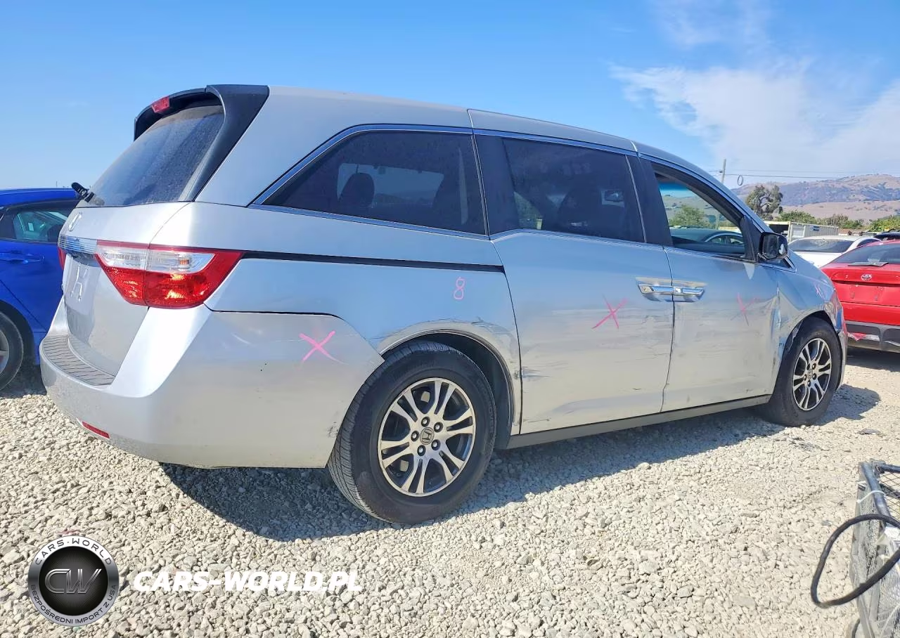 2011 Honda Odyssey Exl VIN:5FNRL5H65BB056802 - 3
