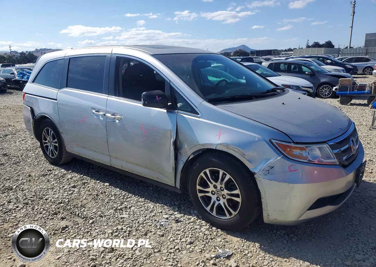 2011 Honda Odyssey Exl VIN:5FNRL5H65BB056802 - 4