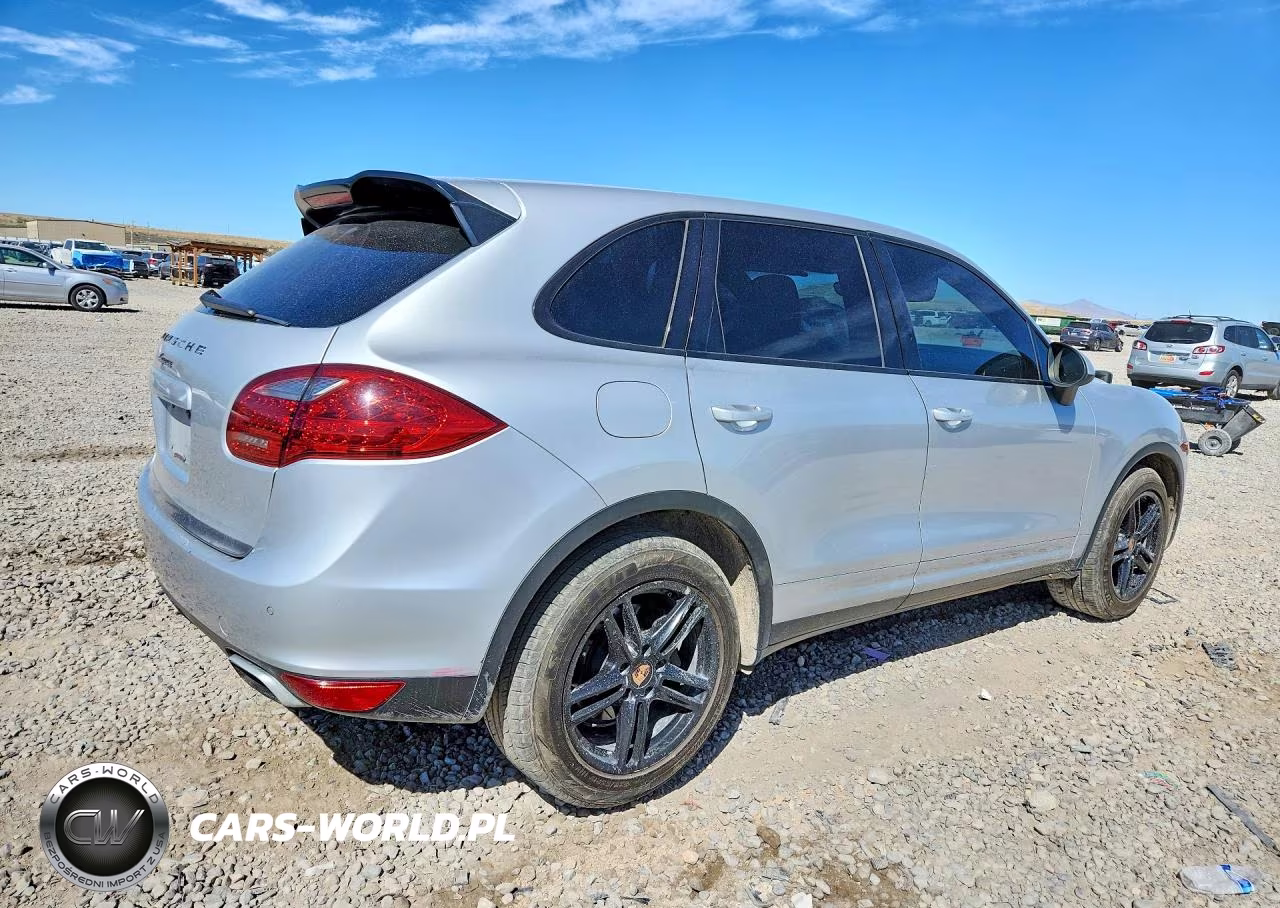 2012 Porsche Cayenne VIN:WP1AA2A20CLA00479 - 3