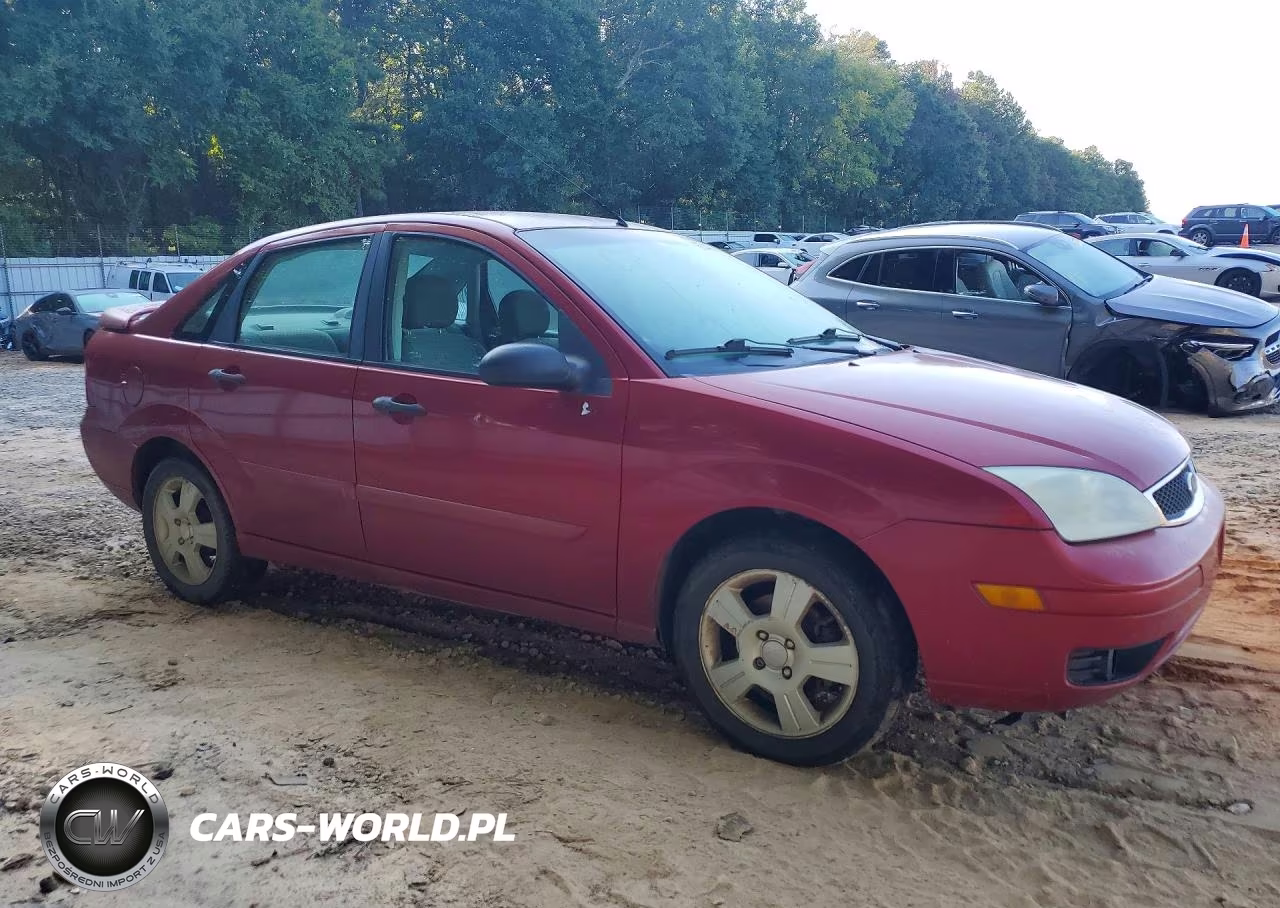 2005 Ford Focus Zx4 VIN:1FAFP34N45W163712 - 4