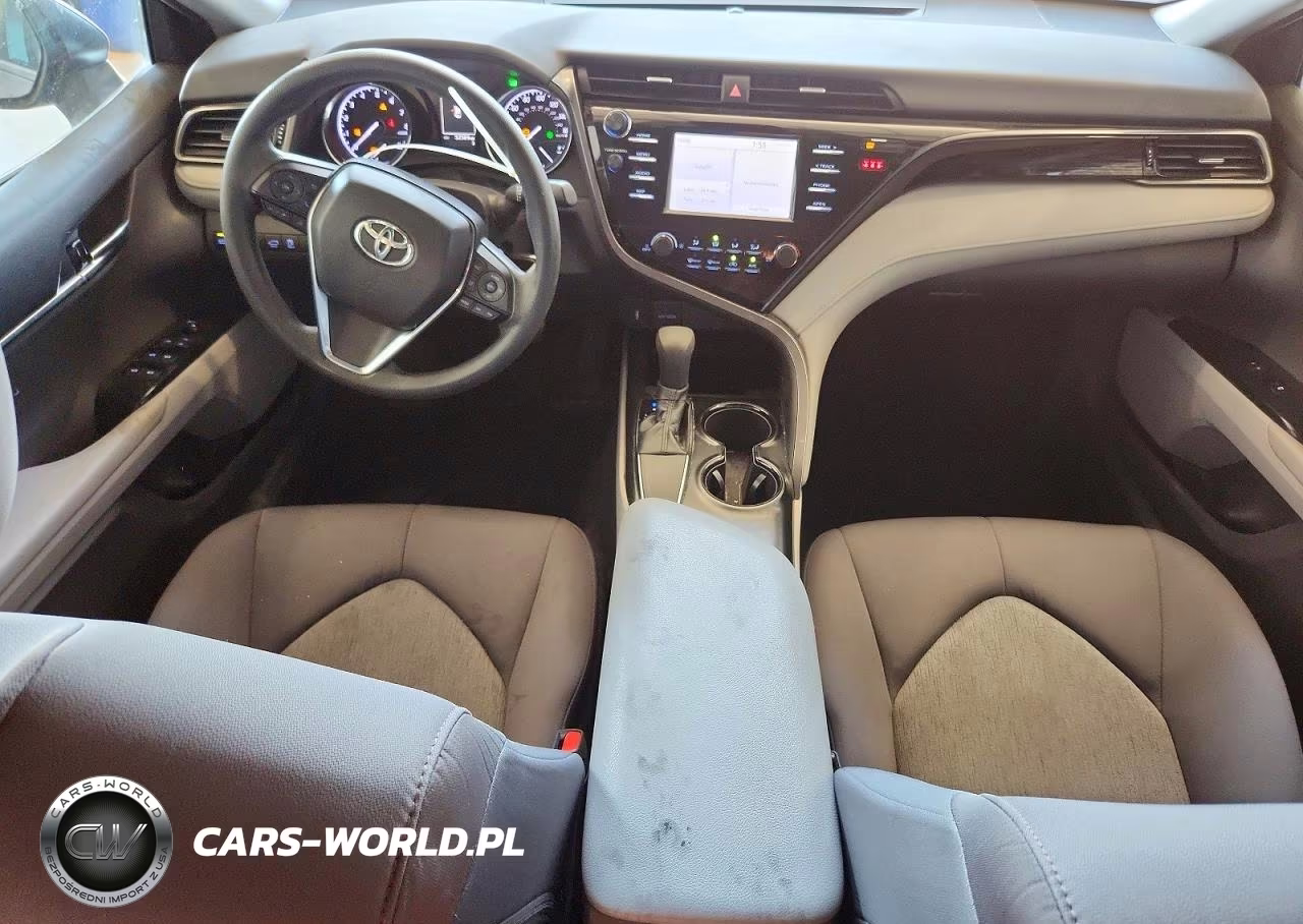 2019 Toyota Camry Le VIN:4T1B11HK6KU686487 - 8