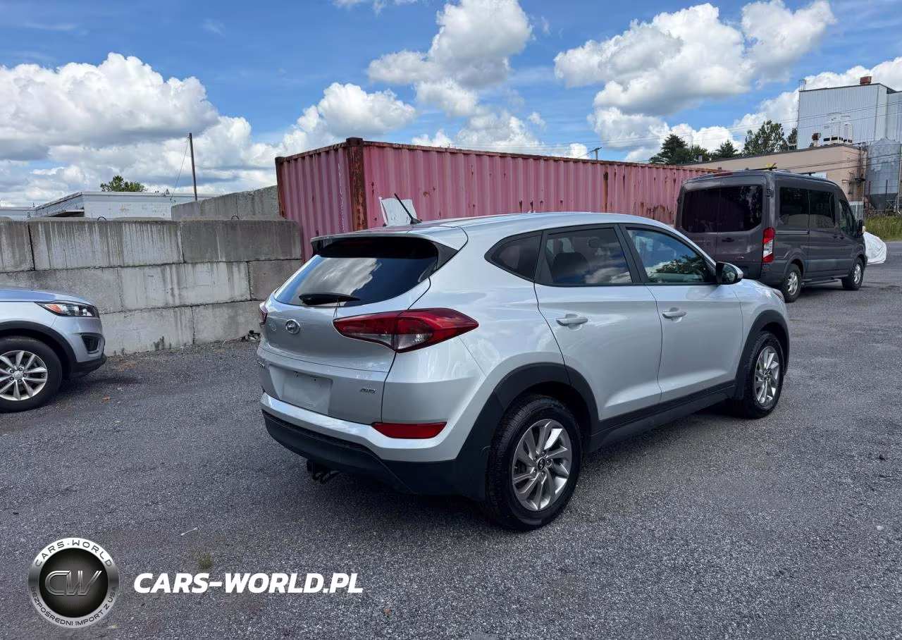 2018 Hyundai Tucson Se VIN:KM8J2CA43JU768613 - 4