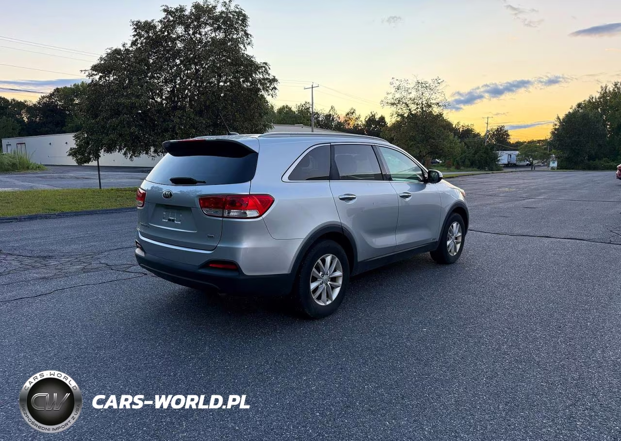 2016 Kia Sorento Lx VIN:5XYPGDA30GG154433 - 4