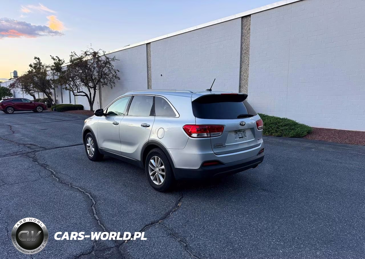 2016 Kia Sorento Lx VIN:5XYPGDA30GG081242 - 3