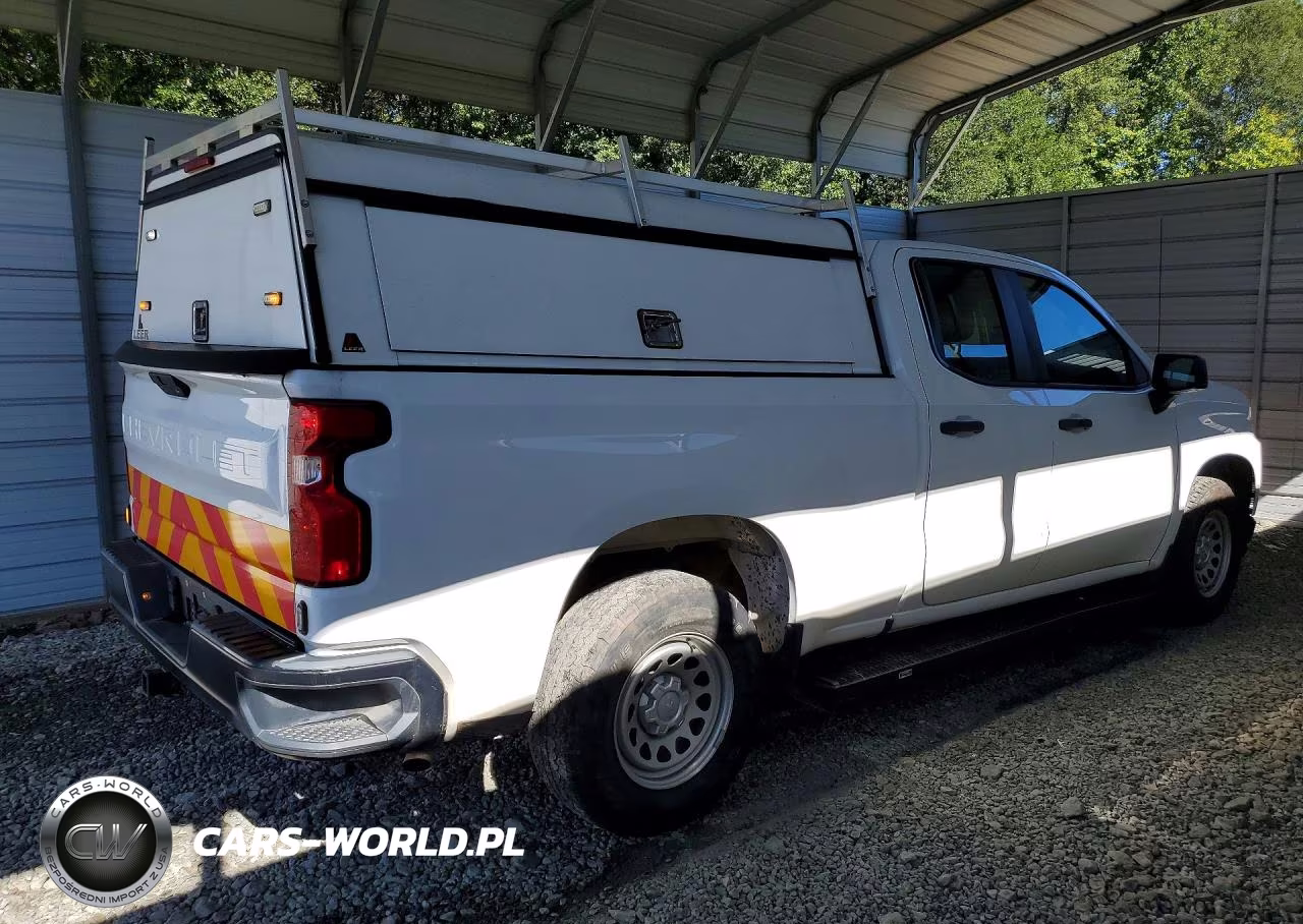 2019 Chevrolet Silverado K1500 VIN:1GCRYAEH9KZ210616 - 3