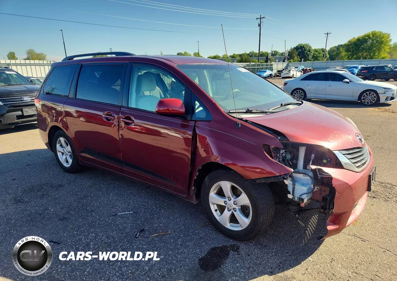 2013 Toyota Sienna Le VIN:5TDKK3DC6DS360630 - 4