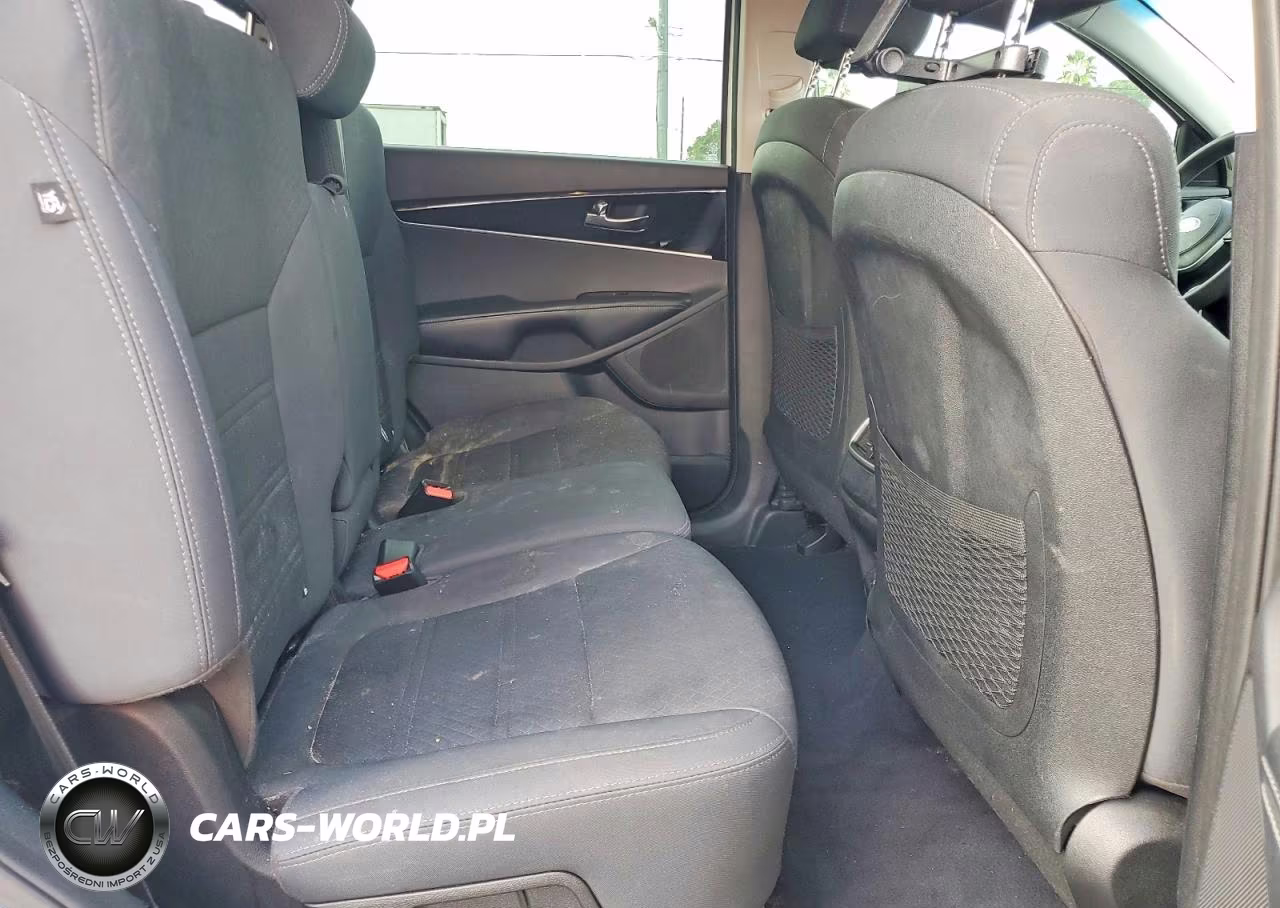 2019 Kia Sorento VIN:5XYPG4A38KG541336 - 11