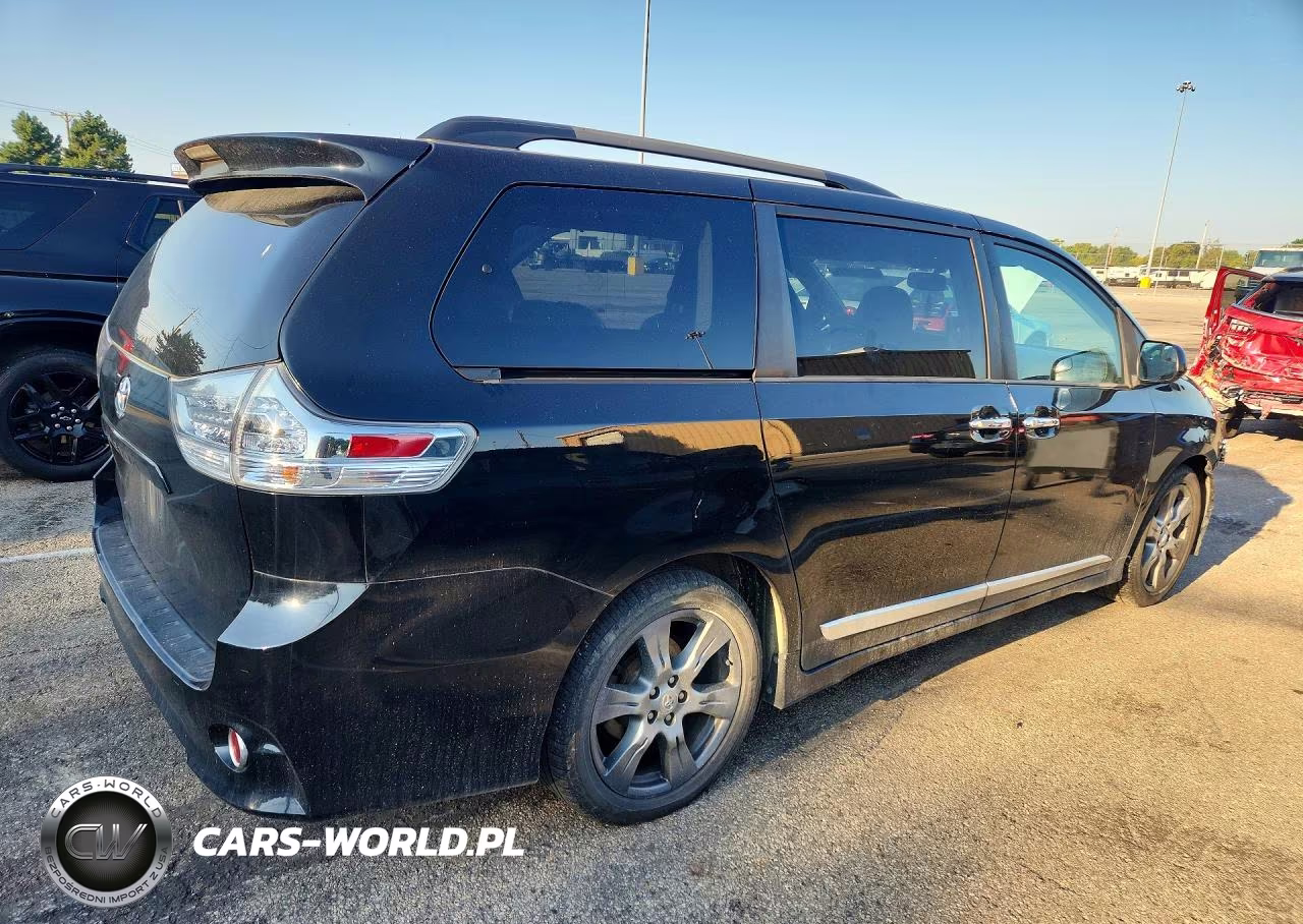 2017 Toyota Sienna Se VIN:5TDXZ3DC7HS823074 - 3