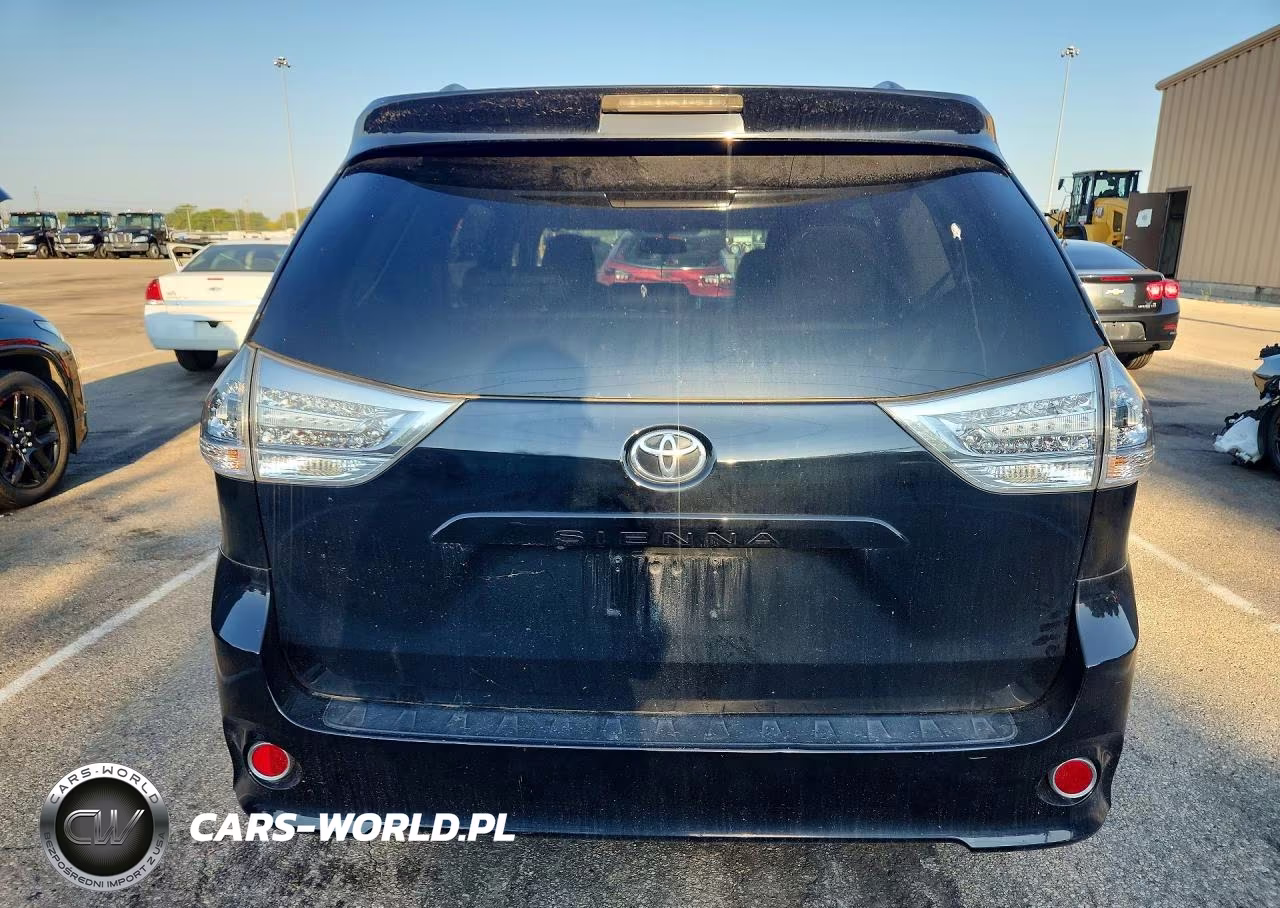 2017 Toyota Sienna Se VIN:5TDXZ3DC7HS823074 - 6