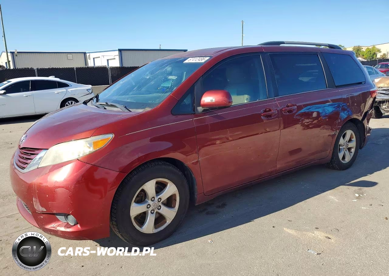 2016 Toyota Sienna Le VIN:5TDKK3DC4GS747617 - 1