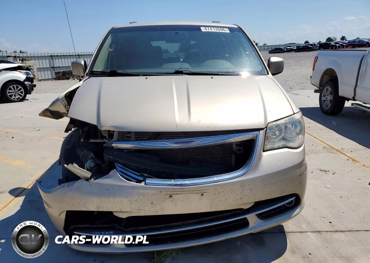 2014 Chrysler Town & Country Touring VIN:2C4RC1BG3ER307674 - 5