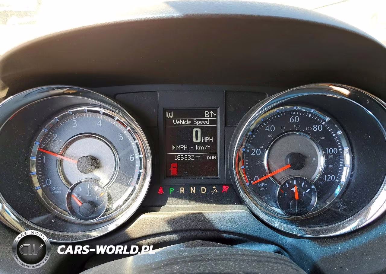 2014 Chrysler Town & Country Touring VIN:2C4RC1BG3ER307674 - 9