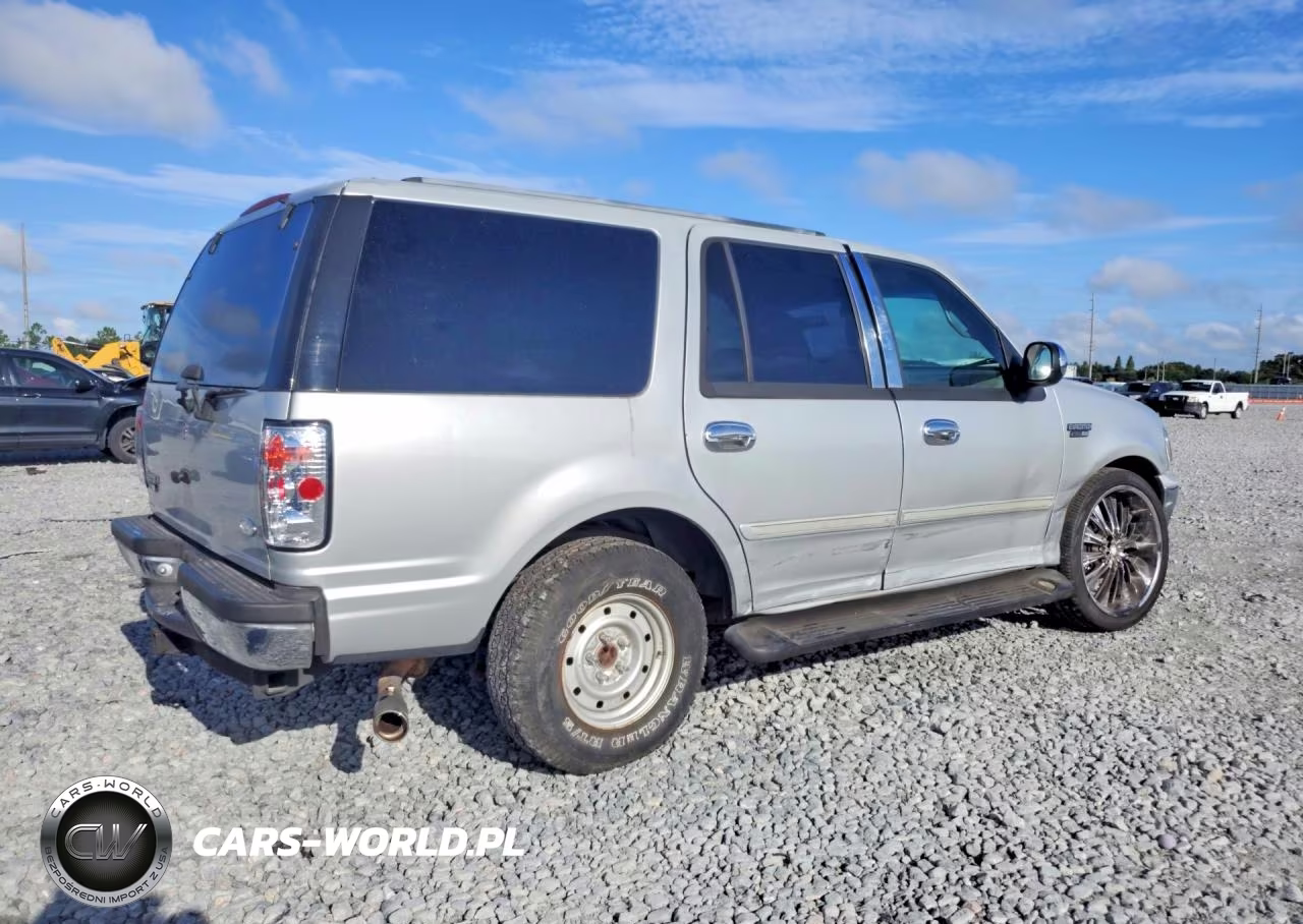 2002 Ford Expedition Xlt VIN:1FMRU15L52LA33481 - 3