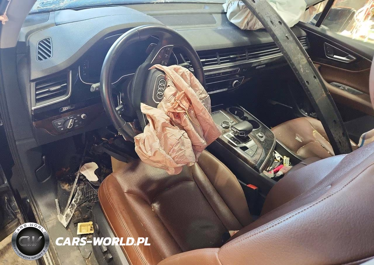 2018 Audi Q7 Prestige VIN:WA1VAAF71JD021893 - 8