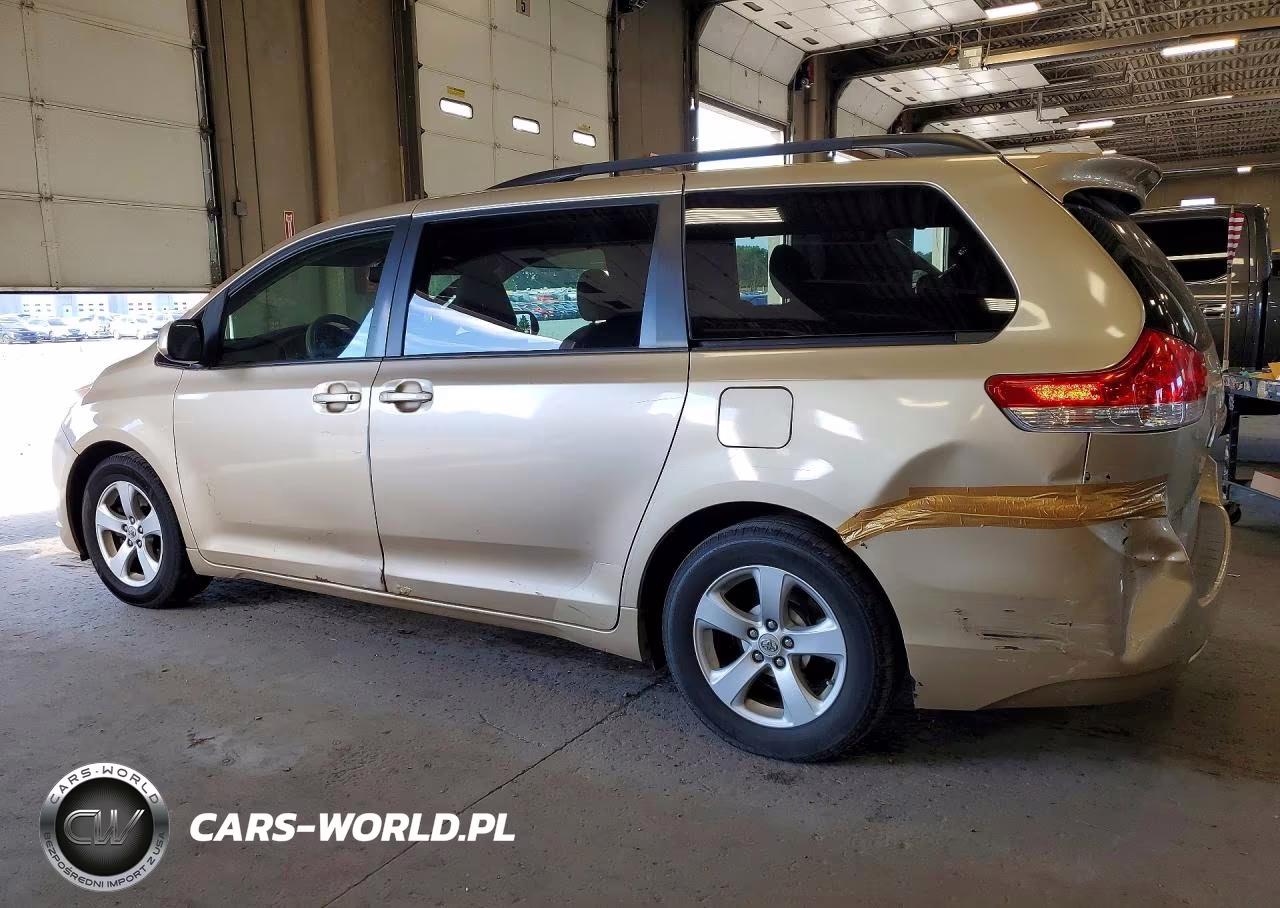 2013 Toyota Sienna Le VIN:5TDKK3DCXDS287004 - 2