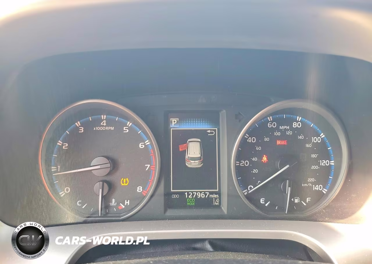 2017 Toyota Rav4 Le VIN:JTMZFREVXHJ122806 - 9