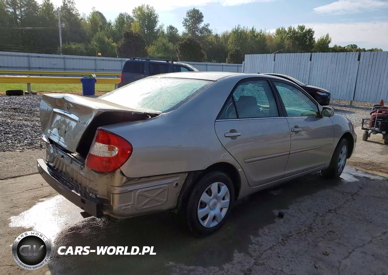 2003 Toyota Camry Le VIN:4T1BE32K93U223169 - 3
