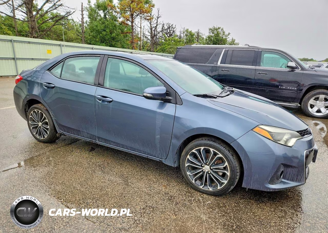 2015 Toyota Corolla S Plus VIN:2T1BURHE8FC403935 - 4