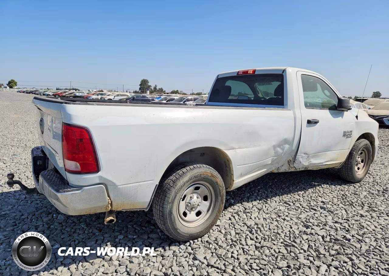 2022 Ram 1500 Classic Tradesman VIN:3C6JR6DG7NG428114 - 3
