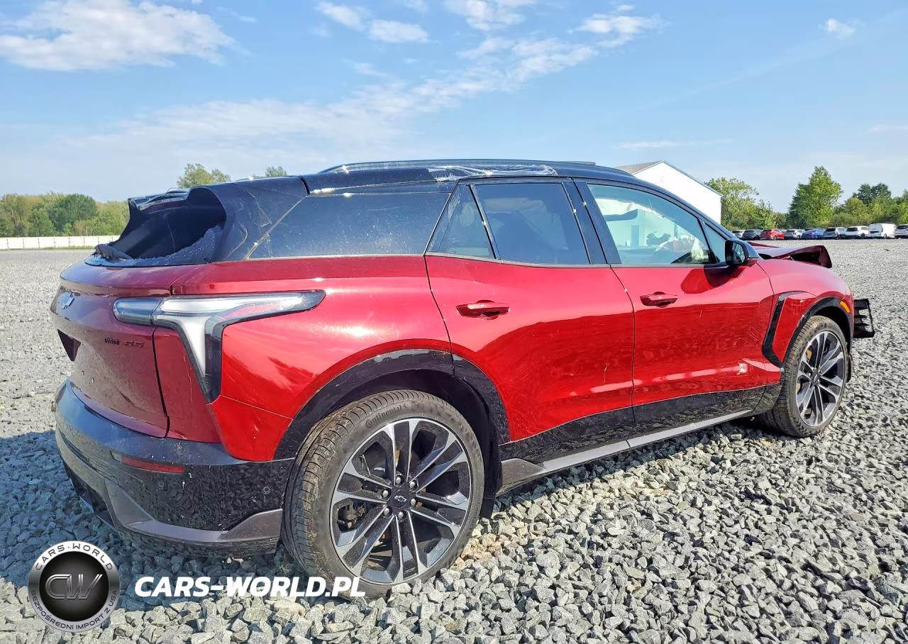 2026 Chevrolet Blazer Ss VIN:3GNKDERL5TS134028 - 3