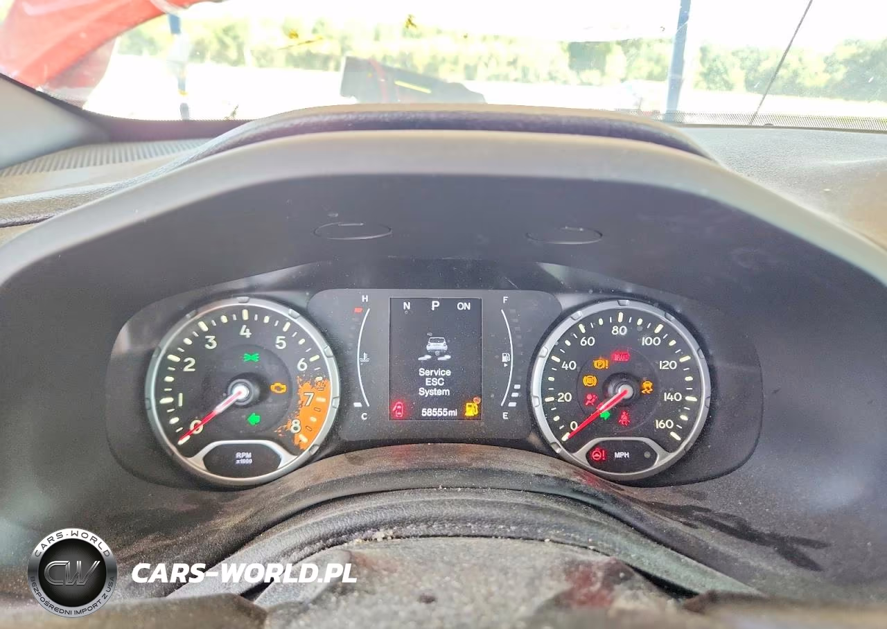 2018 Jeep Renegade Latitude VIN:ZACCJABB1JPH92783 - 9