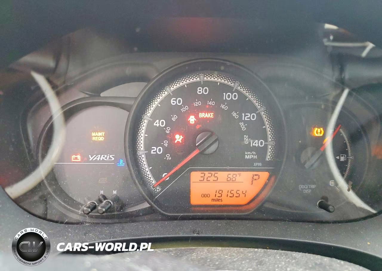 2015 Toyota Yaris 5-Door L VIN:VNKKTUD39FA041393 - 9