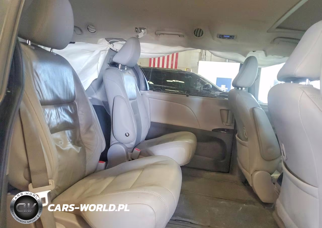 2017 Toyota Sienna Xle 7-Passenger VIN:5TDDZ3DC0HS162491 - 11