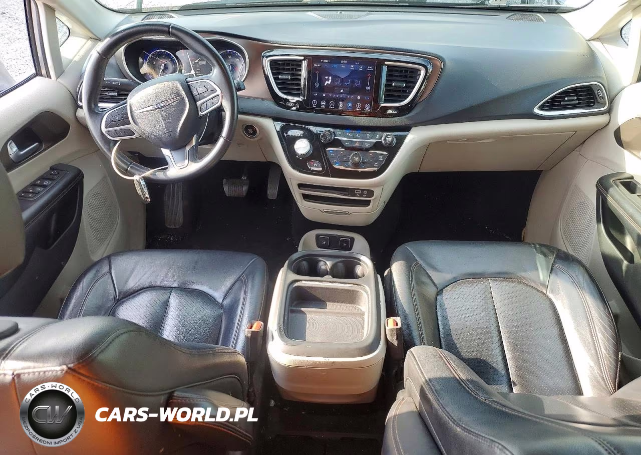 2018 Chrysler Pacifica Touring L VIN:2C4RC1BG6JR269769 - 8