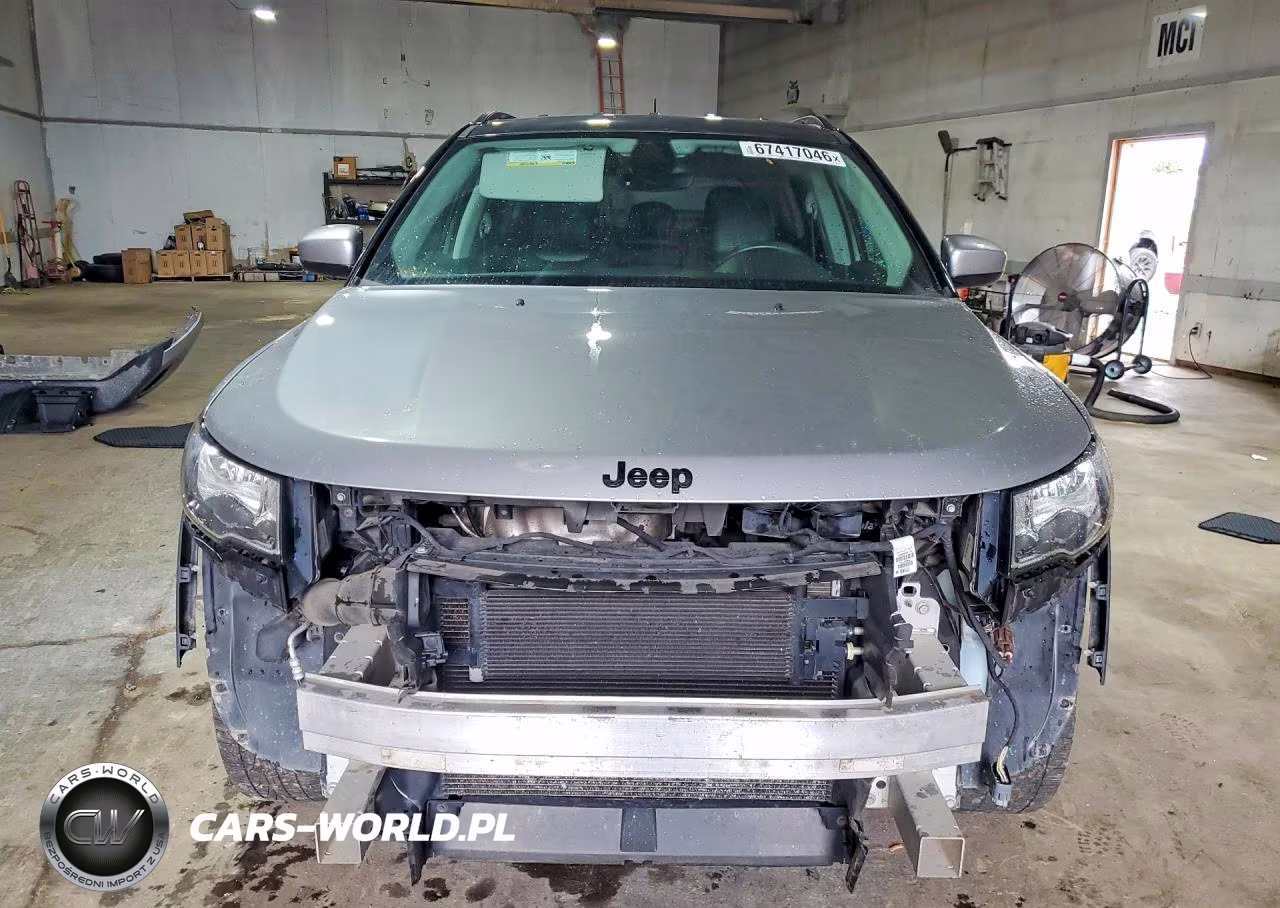2018 Jeep Compass Latitude VIN:3C4NJDBB6JT304351 - 5