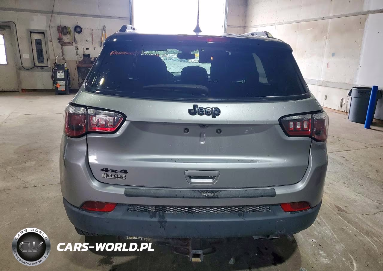 2018 Jeep Compass Latitude VIN:3C4NJDBB6JT304351 - 6